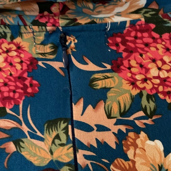 Mixinni Floral Wrap Dress Size M - Picture 7 of 10